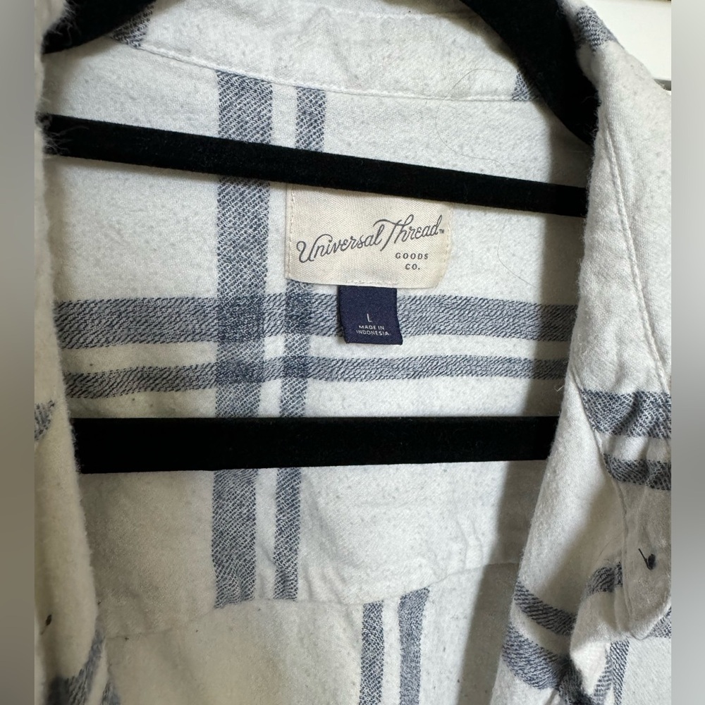 Universal Thread Flannel - image 2